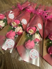 Mýdlová kytice - Růžovo-smetanová